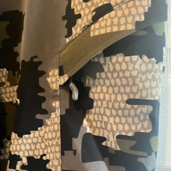 KUIU Camouflage Men's Pants - Picture 3 of 10